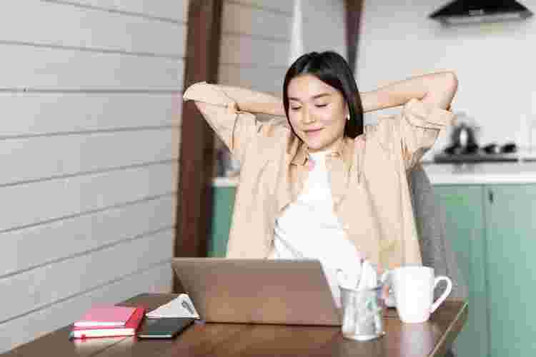 Cara Sederhana Meningkatkan Mood Seharian - Bermacam Metode Tingkatkan Mood dari Pagi sampai Malam. Mood yang