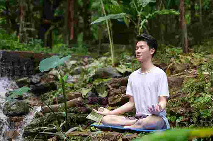 Manfaat Meditasi Untuk Kesehatan Mental Harian - Kesunyian yang Memulihkan: Khasiat Khalwat untuk Kesehatan