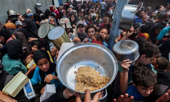 Rumah Sakit di Gaza Kewalahan Menampung Anak Kekurangan Gizi