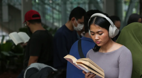 Bergembira ria Serta Meningkatkan Literasi Di Taman- taman Jakarta