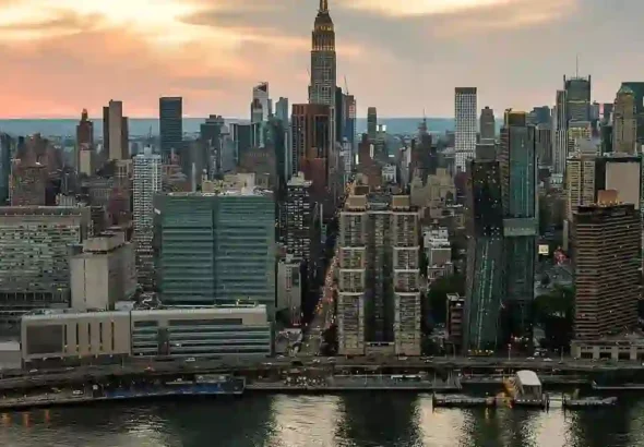 Perlombaan kasino di New York memasuki fase kritis karena proposal-proposal utama menghadapi pengawasan publik dan komite
