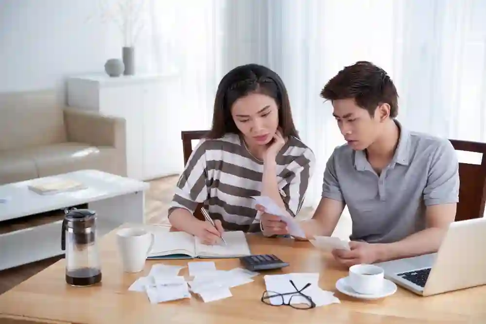 Membuat Catatan Pengeluaran Mengendalikan Kebiasaan Belanja - Mengatur finansial individu merupakan salah satu