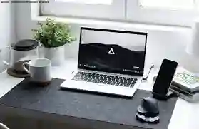 Mengatur Meja Kerja Menambah Semangat - Meja kegiatan bukan cuma tempat buat meletakkan laptop, akta, ataupun