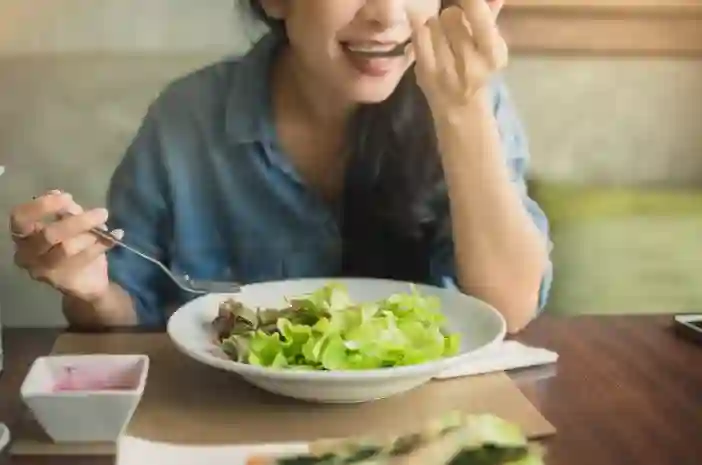 Mengatur Pola Makan Membantu Menjaga Berat Badan Ideal - Melindungi berat tubuh sempurna bukan cuma mengenai
