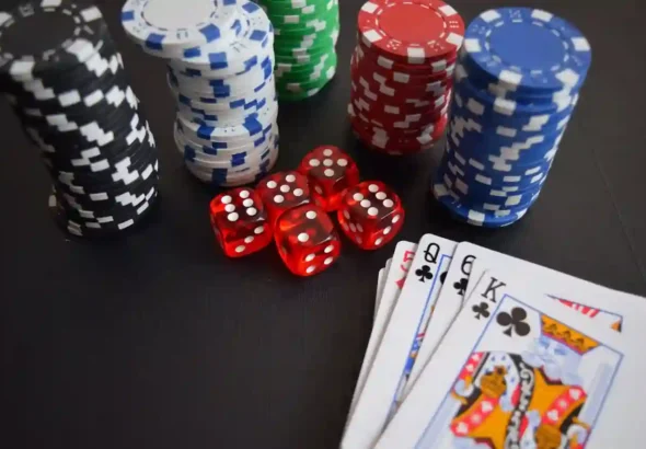 Pembaruan Seri Tengah WSOP 2025: Kemenangan Besar, Drama Lebih Besar, dan Rekor yang Berjatuhan