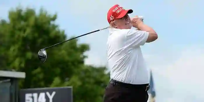 Trump Hadiahkan Putter Golf Mendiang PM Jepang Shinzo Abe dari PM Baru Jepang